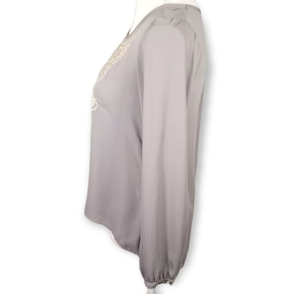 XHILARATION GRAY BLOUSE SZ.XS EUC - Picture 2 of 6